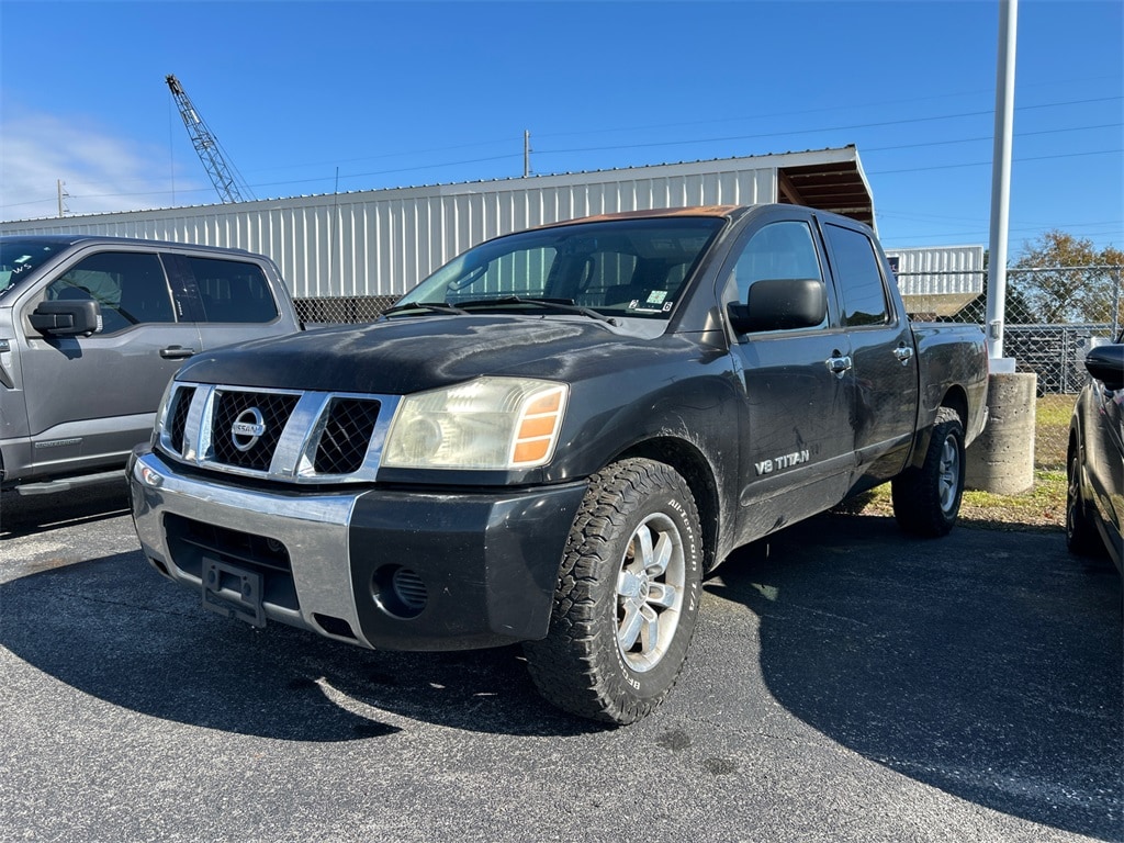 2006 Nissan Titan SE's photo