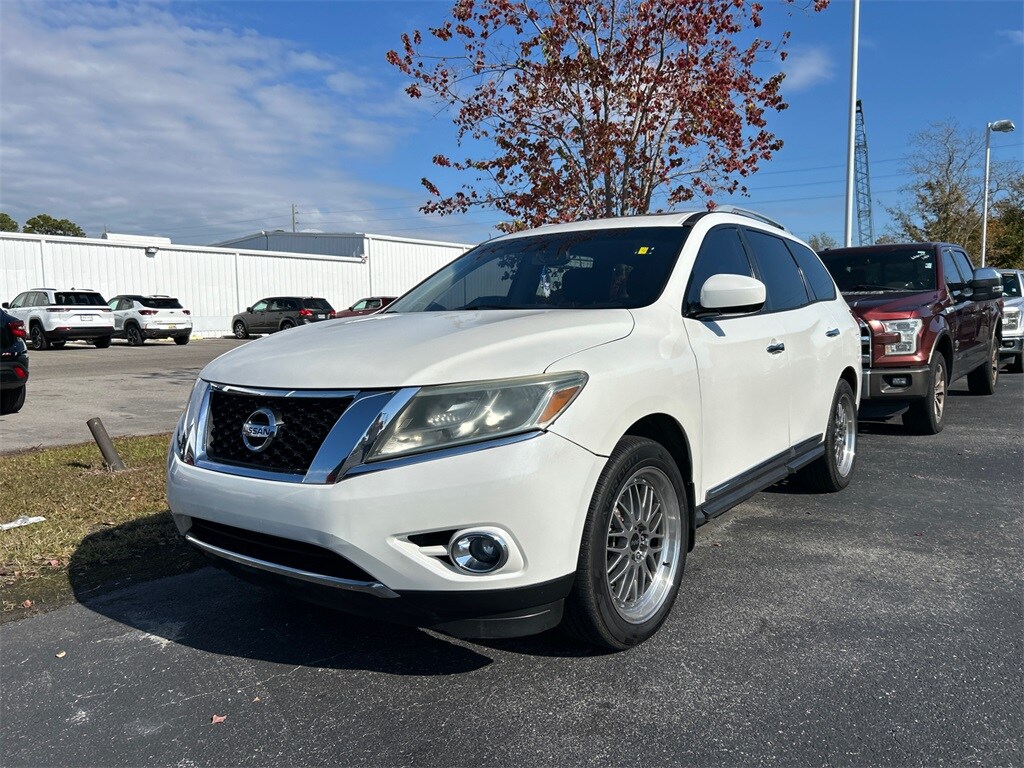 Used 2013 Nissan Pathfinder Platinum SUV