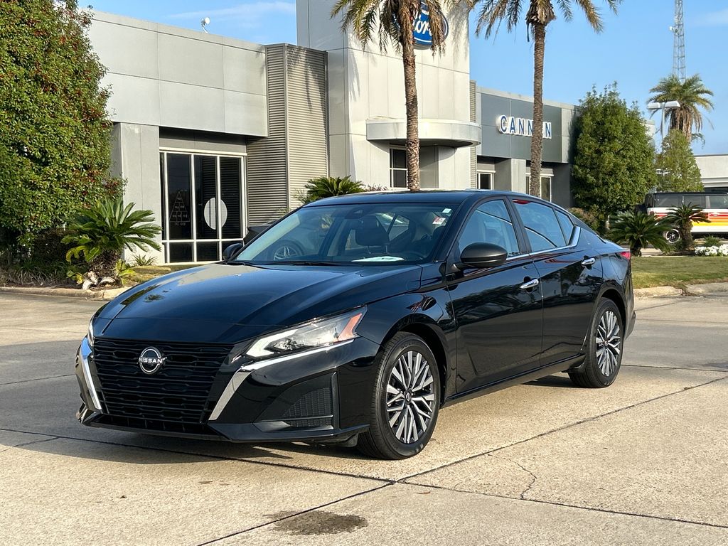 2025 Nissan Altima SV