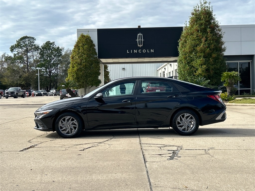 Used 2024 Hyundai Elantra SEL Sedan