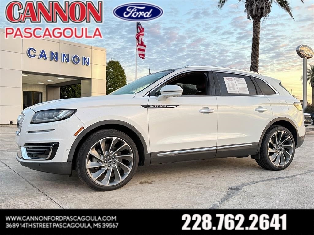 2020 Lincoln Nautilus Reserve's photo