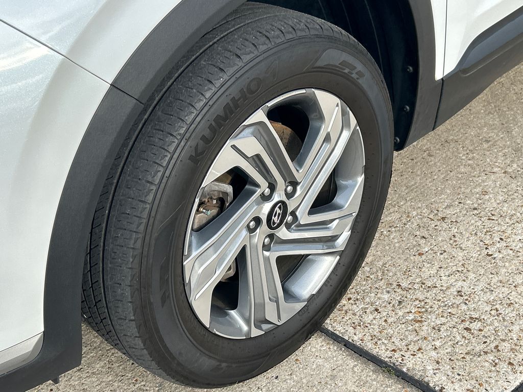 2023 Hyundai Santa Fe SE - Photo 11