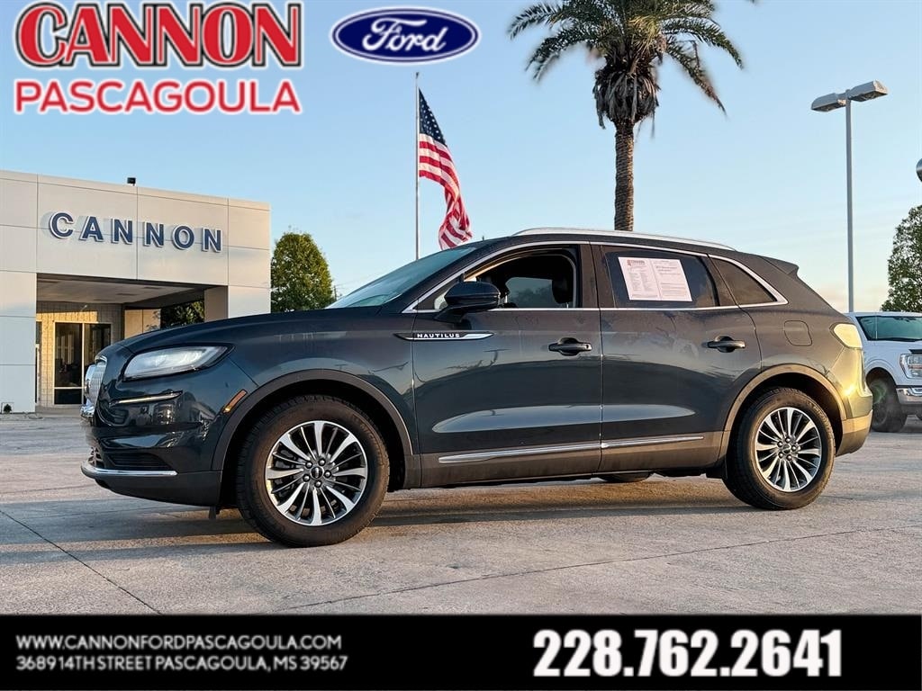 2022 Lincoln Nautilus Base's photo