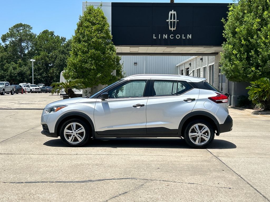 Used 2018 Nissan Kicks S with VIN 3N1CP5CUXJL520122 for sale in Pascagoula, MS