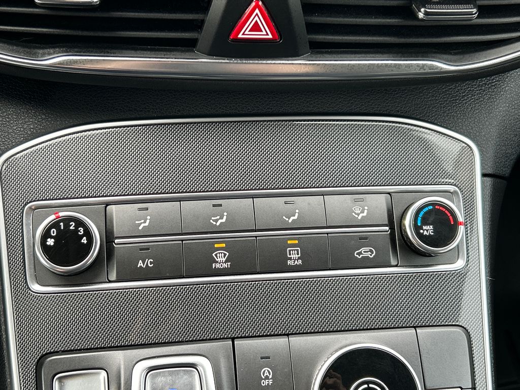 2023 Hyundai Santa Fe SE - Photo 19