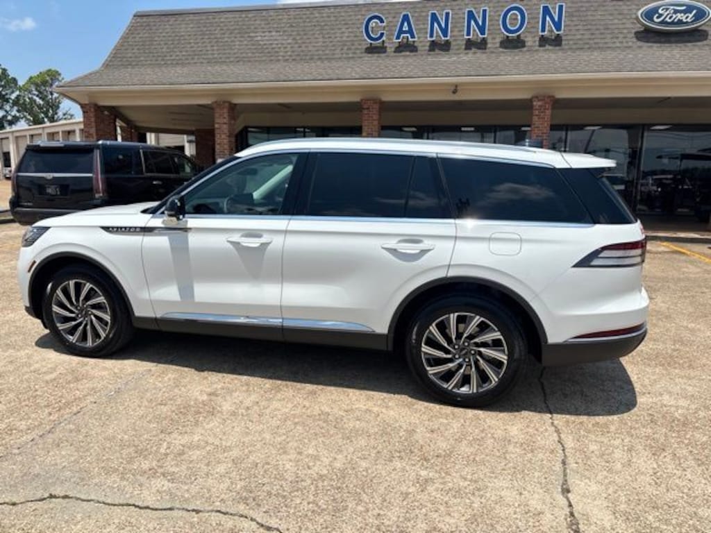 New 2026 Lincoln Aviator Premiere SUV