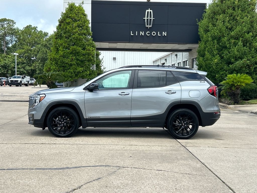 Used 2024 GMC Terrain SLE SUV