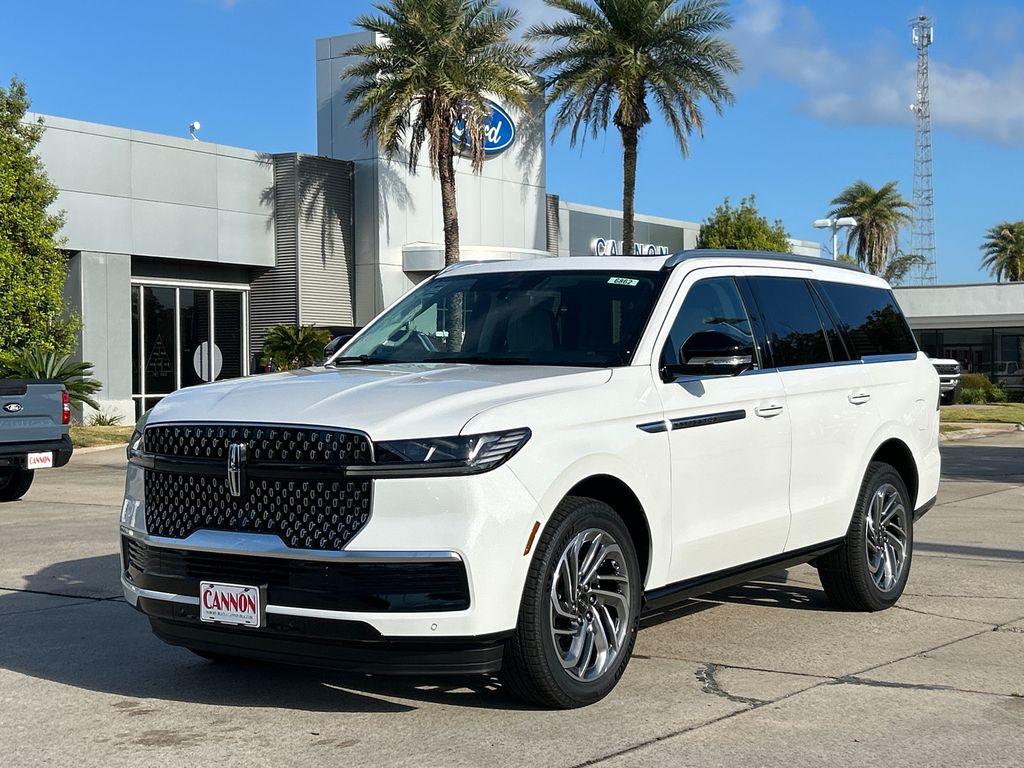 2026 Lincoln Navigator Reserve 4WD's photo