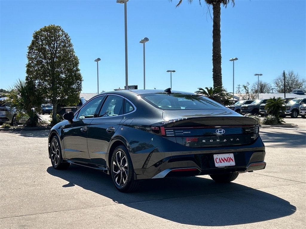 Used 2024 Hyundai Sonata SEL Sedan