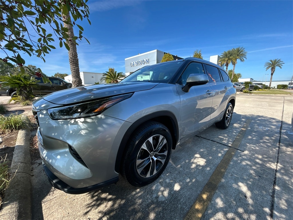 2021 Toyota Highlander XLE's photo