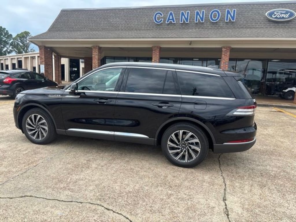 New 2026 Lincoln Aviator Premiere SUV