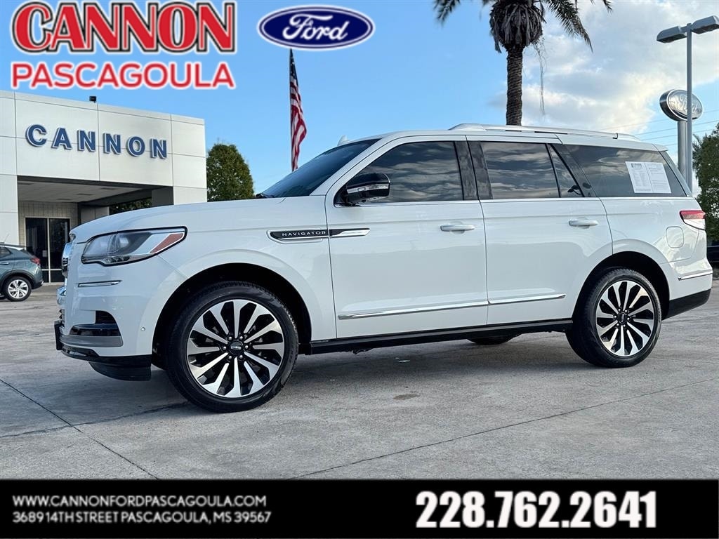 2024 Lincoln Navigator Reserve's photo
