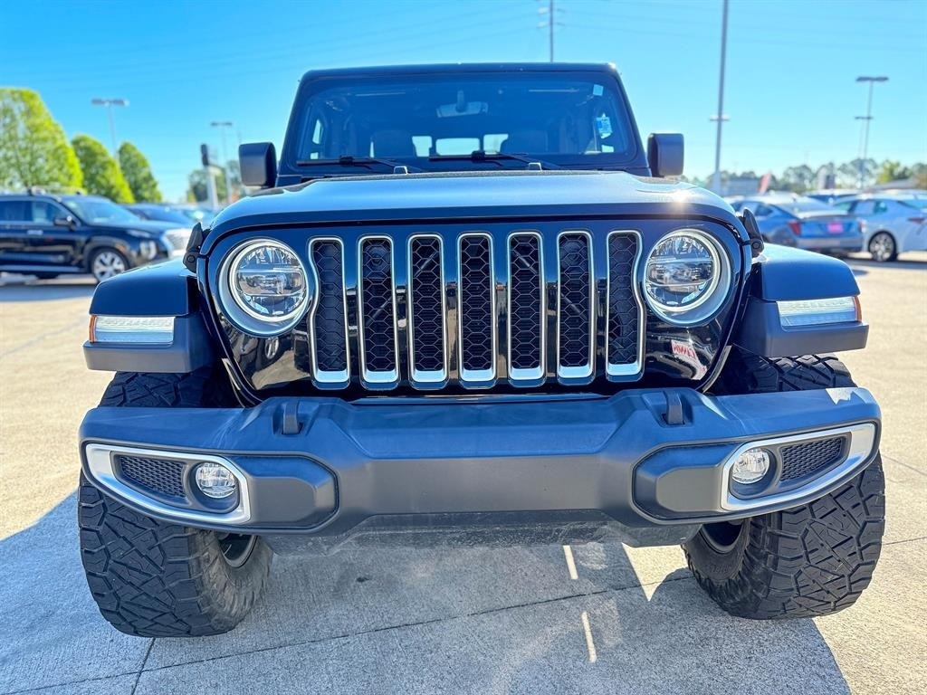 Used 2022 Jeep Gladiator Overland Truck