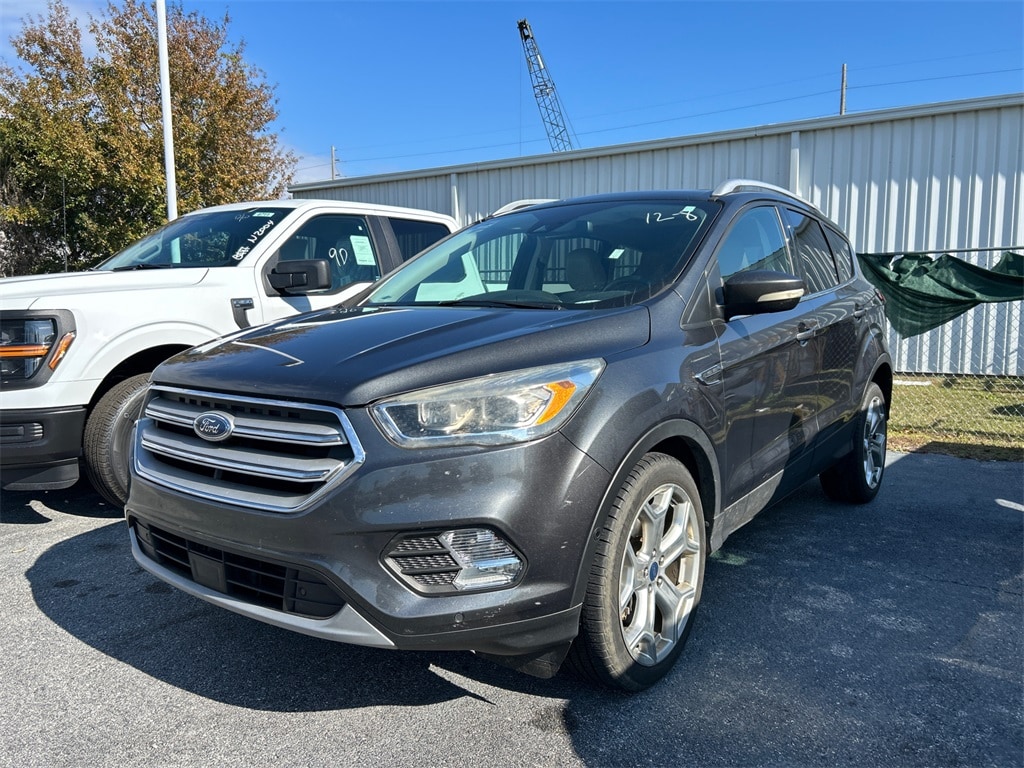 2019 Ford Escape Titanium's photo