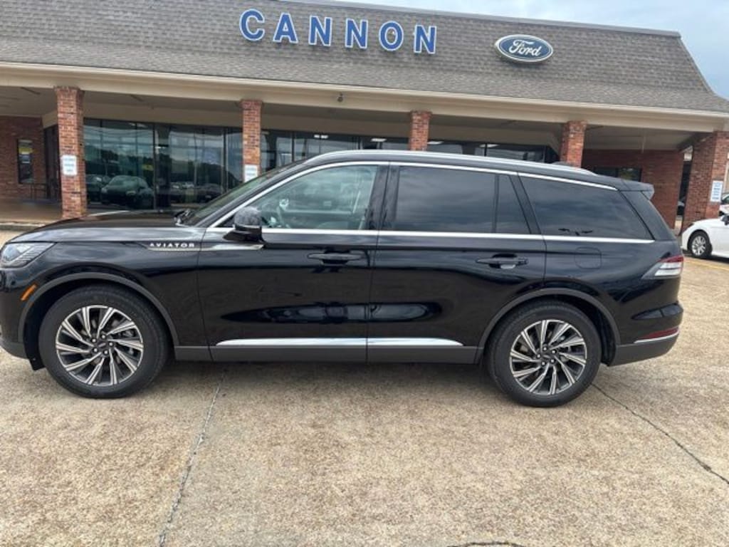 New 2026 Lincoln Aviator Premiere SUV