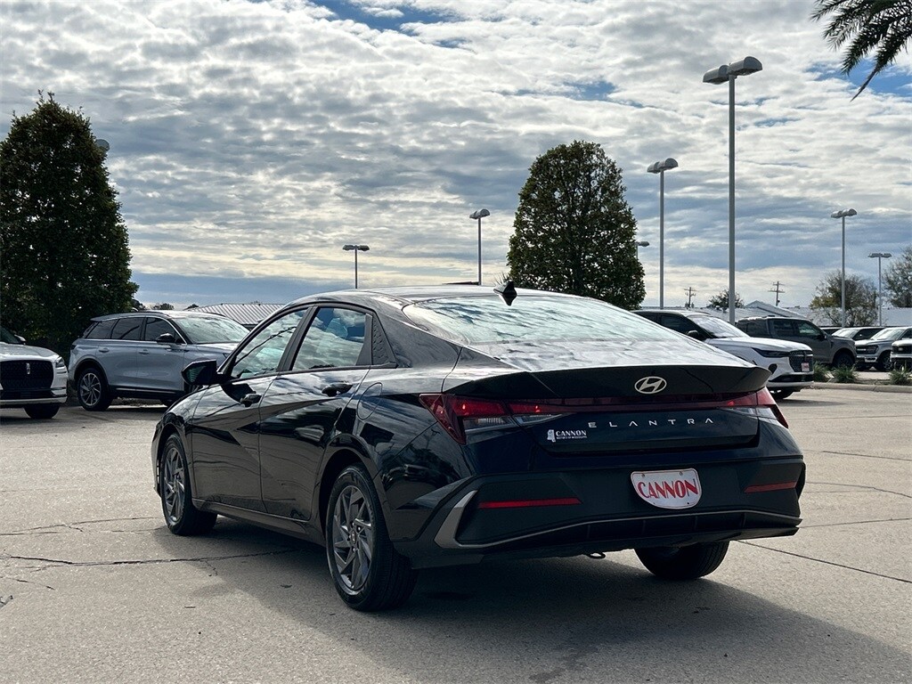 Used 2024 Hyundai Elantra SEL Sedan