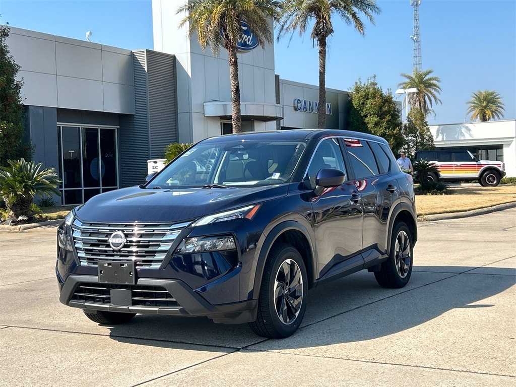 Used 2024 Nissan Rogue SV SUV