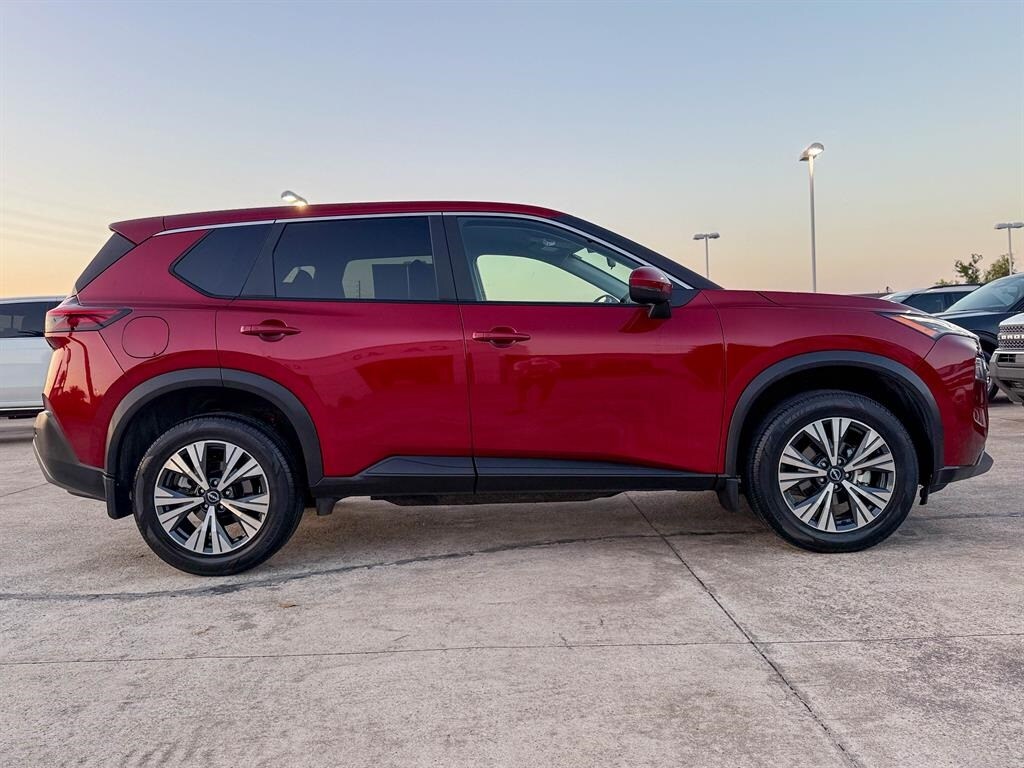 2023 Nissan Rogue SV photo 4
