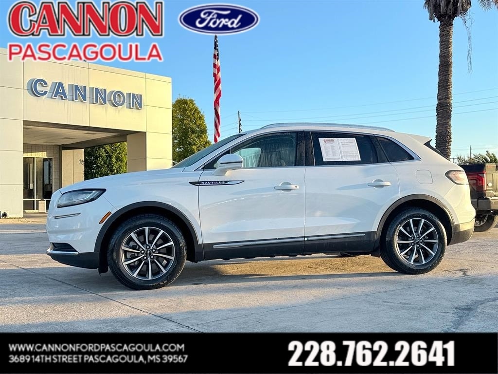 2021 Lincoln Nautilus Base's photo