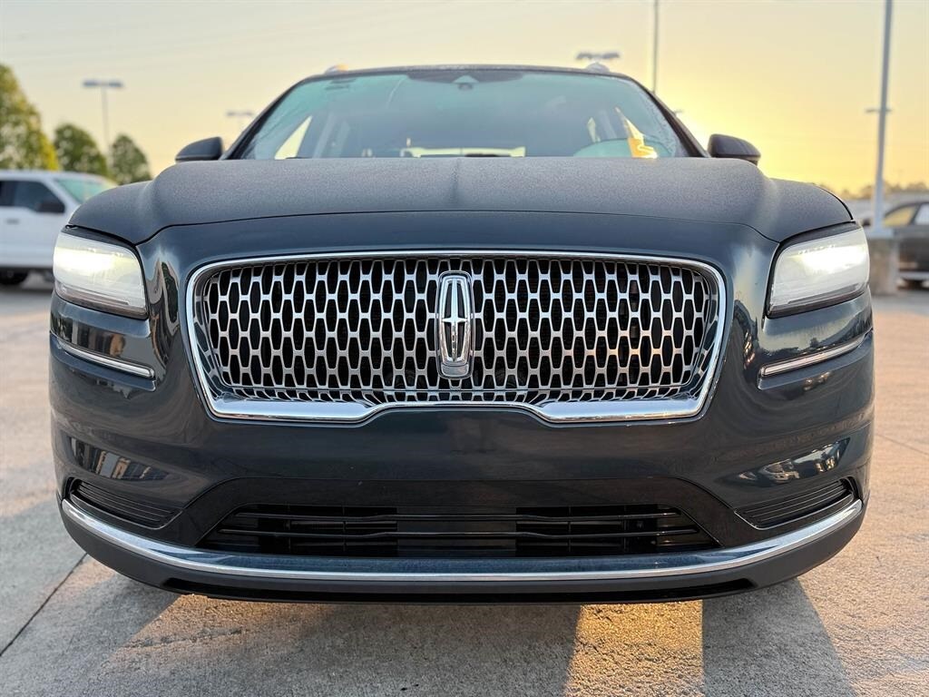 2022 Lincoln Nautilus Standard photo 3