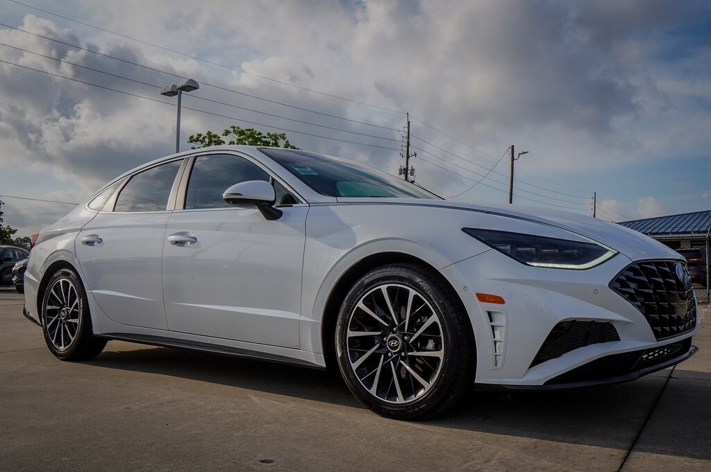 2021 Hyundai Sonata SEL Plus photo 3