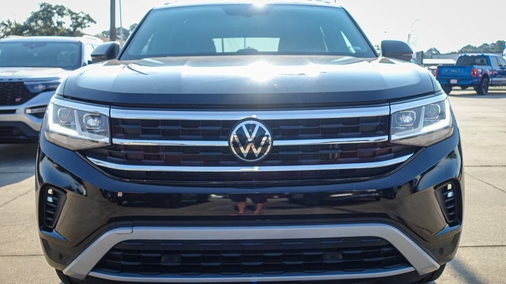 Used 2023 Volkswagen Atlas Cross Sport SE w/Tech with VIN 1V2KE2CA9PC208511 for sale in Pascagoula, MS