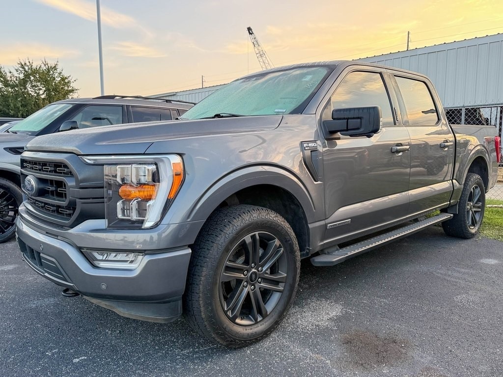2021 Ford F-150 XLT's photo