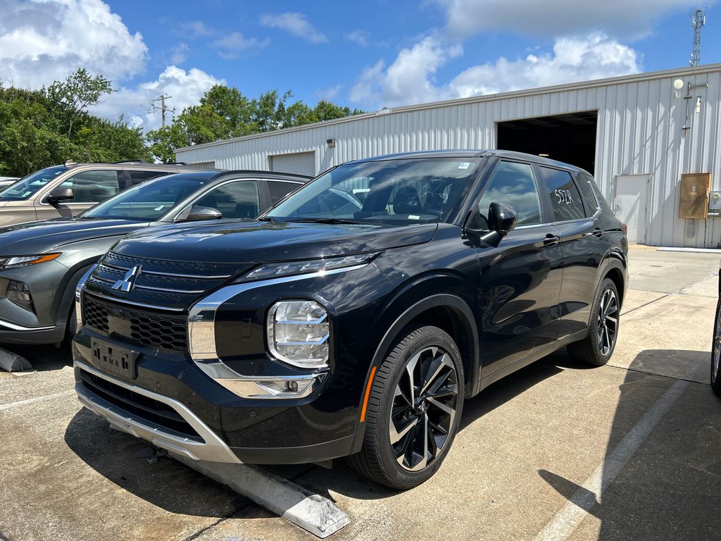 2024 Mitsubishi Outlander SE S-AWC's photo