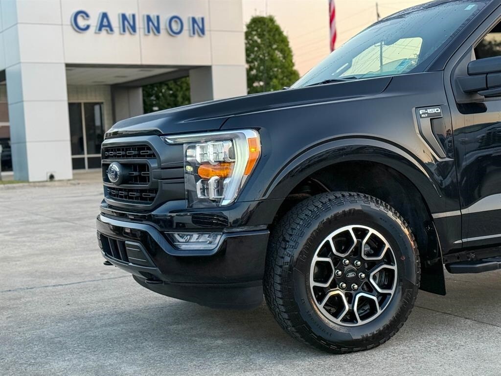 2022 Ford F-150 XLT photo 2