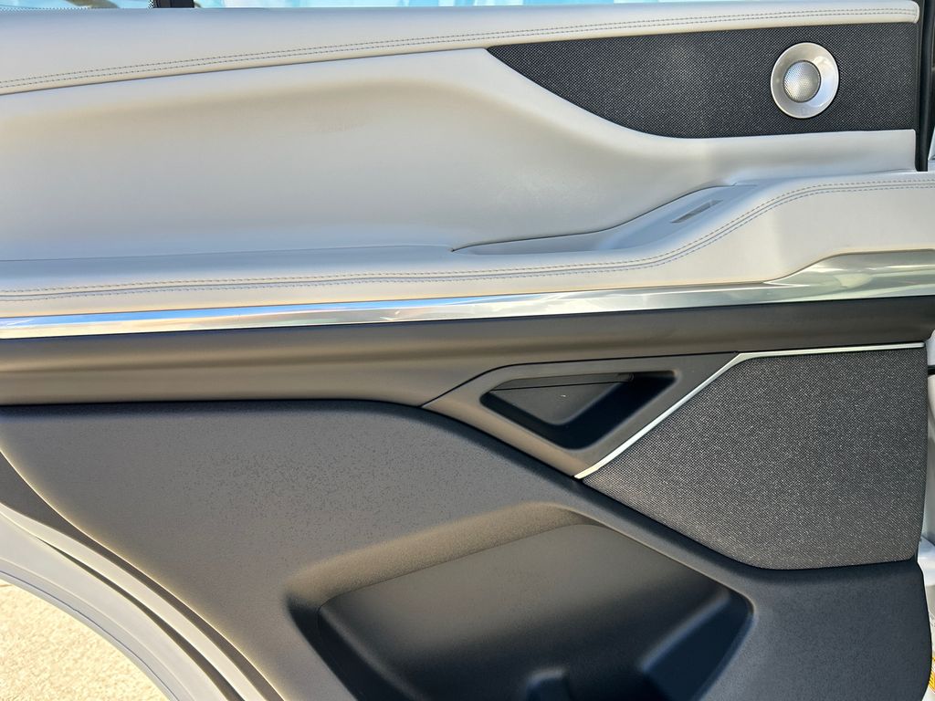 2026 Lincoln Navigator Reserve - Photo 30