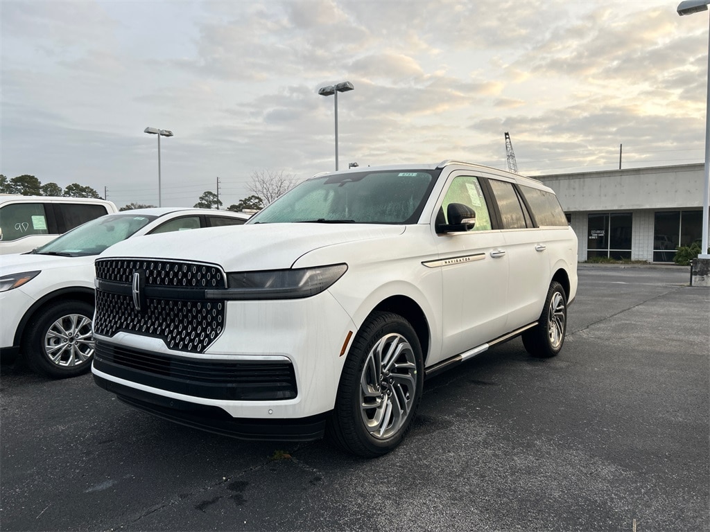 2026 Lincoln Navigator Reserve's photo