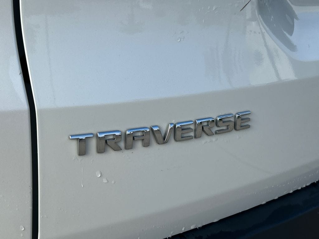 Used 2023 Chevrolet Traverse LT SUV