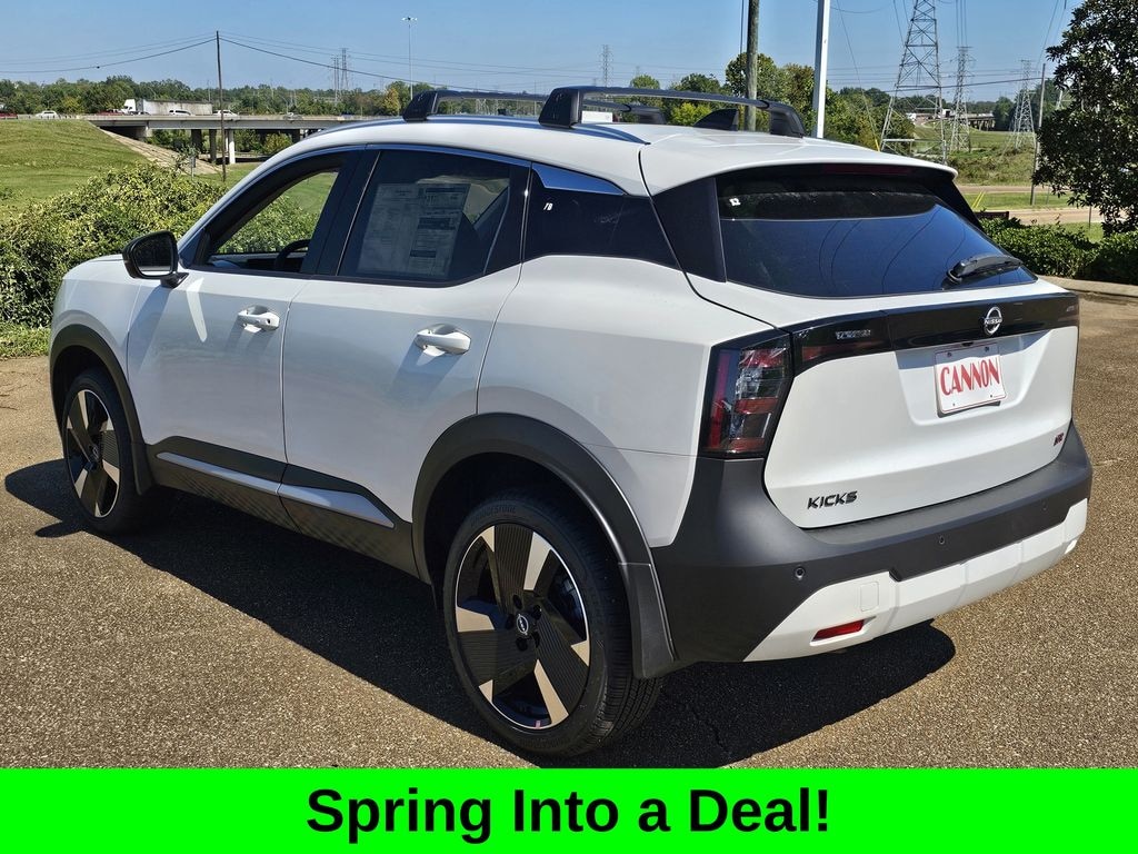 New 2026 Nissan Kicks SR SUV