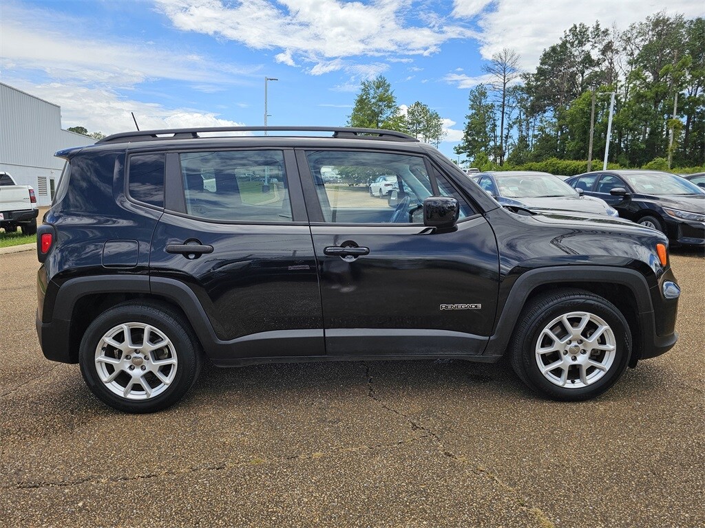 2020 Jeep Renegade Latitude photo 3