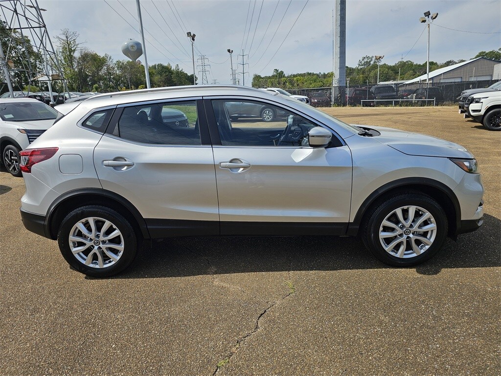 2022 Nissan Rogue Sport SV photo 3