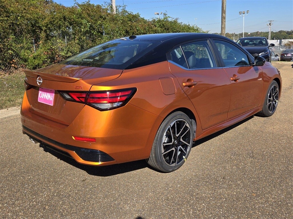 2025 Nissan Sentra SR photo 2