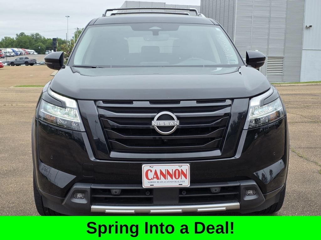 Used 2023 Nissan Pathfinder SL SUV