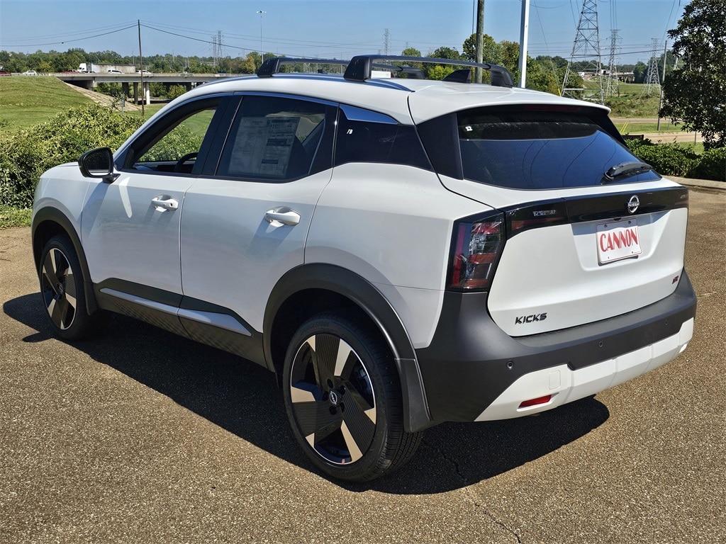 New 2026 Nissan Kicks SR SUV