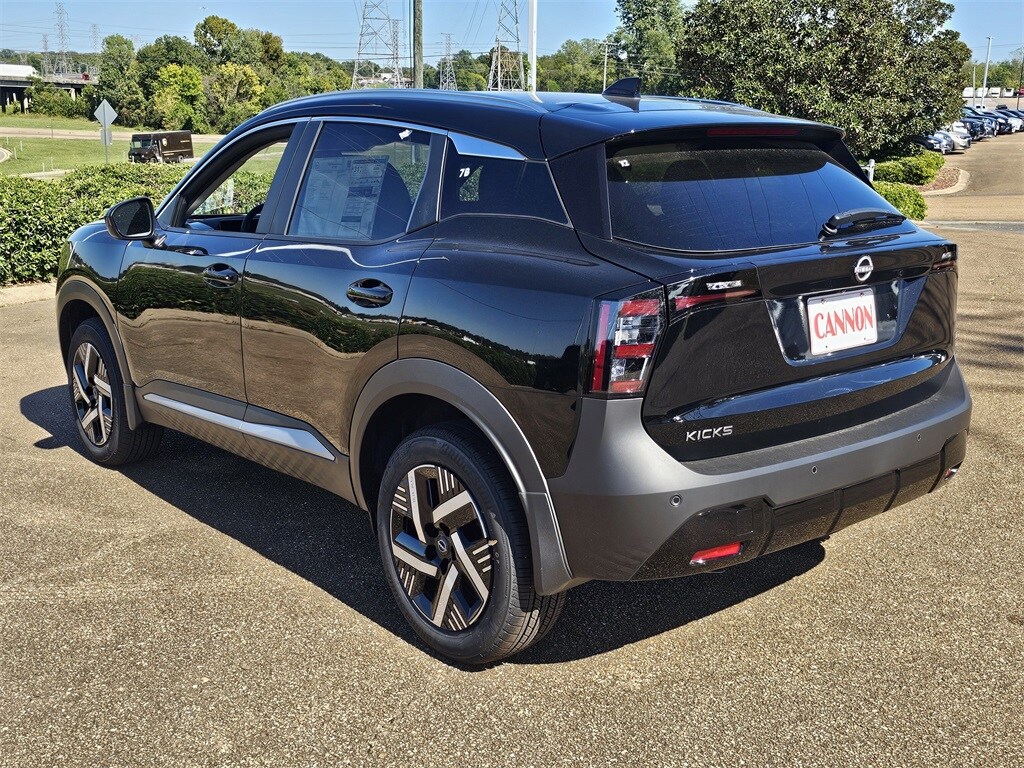 2026 Nissan Kicks SV photo 3