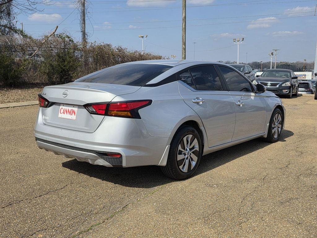 Used 2023 Nissan Altima 2.5 S Sedan