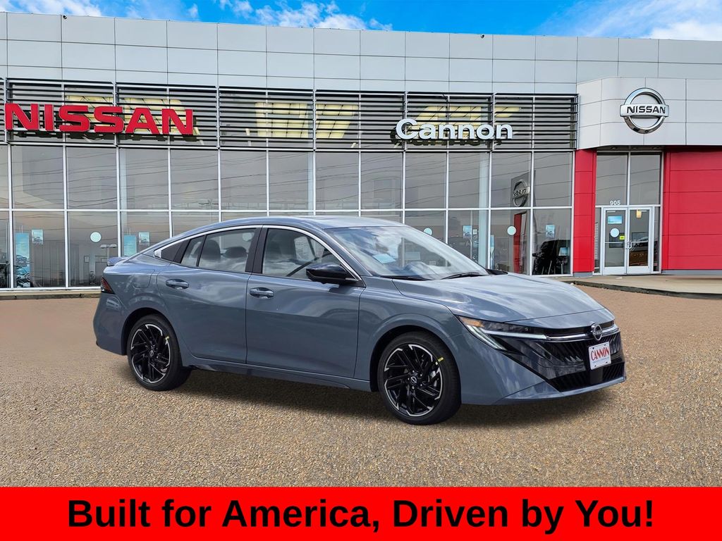 2026 Nissan Sentra SR CVT's photo