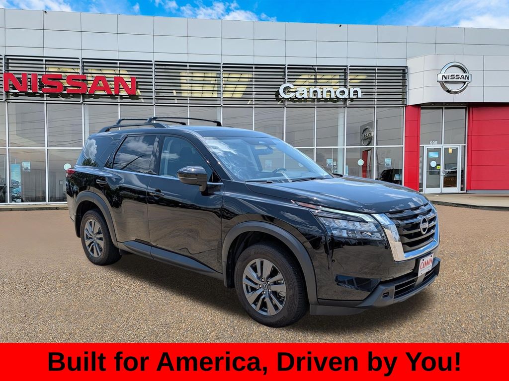 2024 Nissan Pathfinder SV