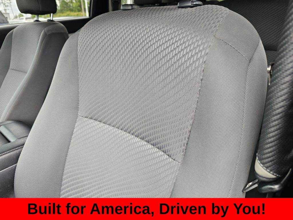 2019 Toyota Highlander LE - Photo 12