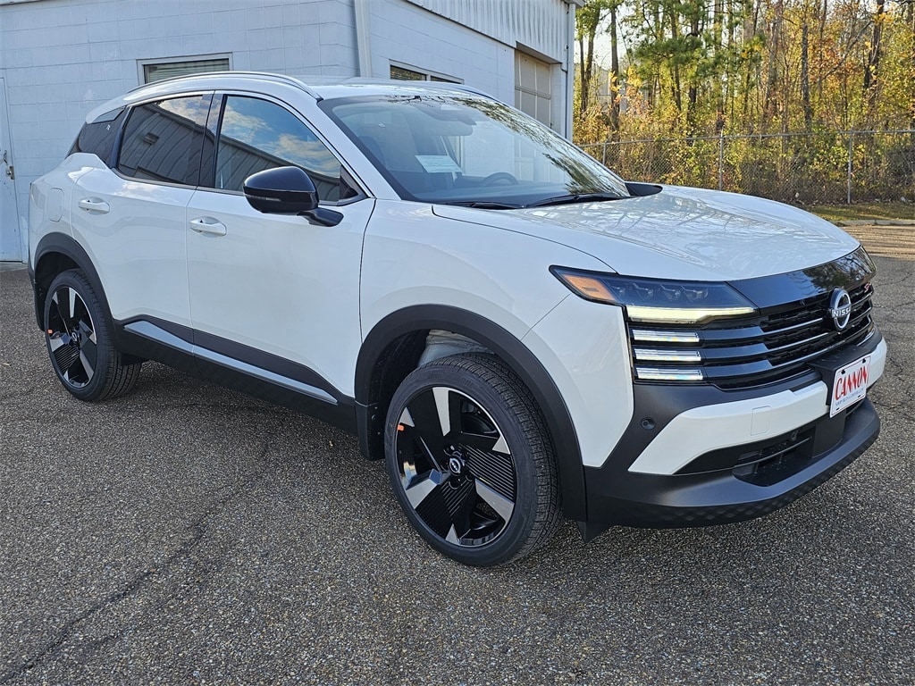 2026 Nissan KICKS SR's photo