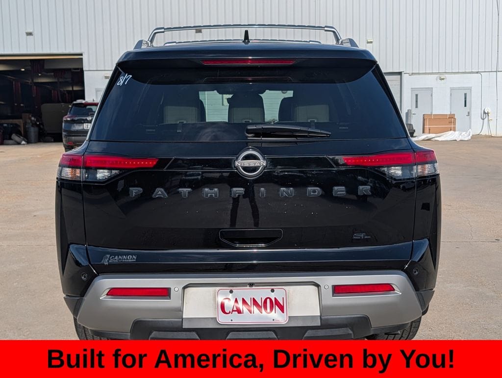 Used 2023 Nissan Pathfinder SL SUV