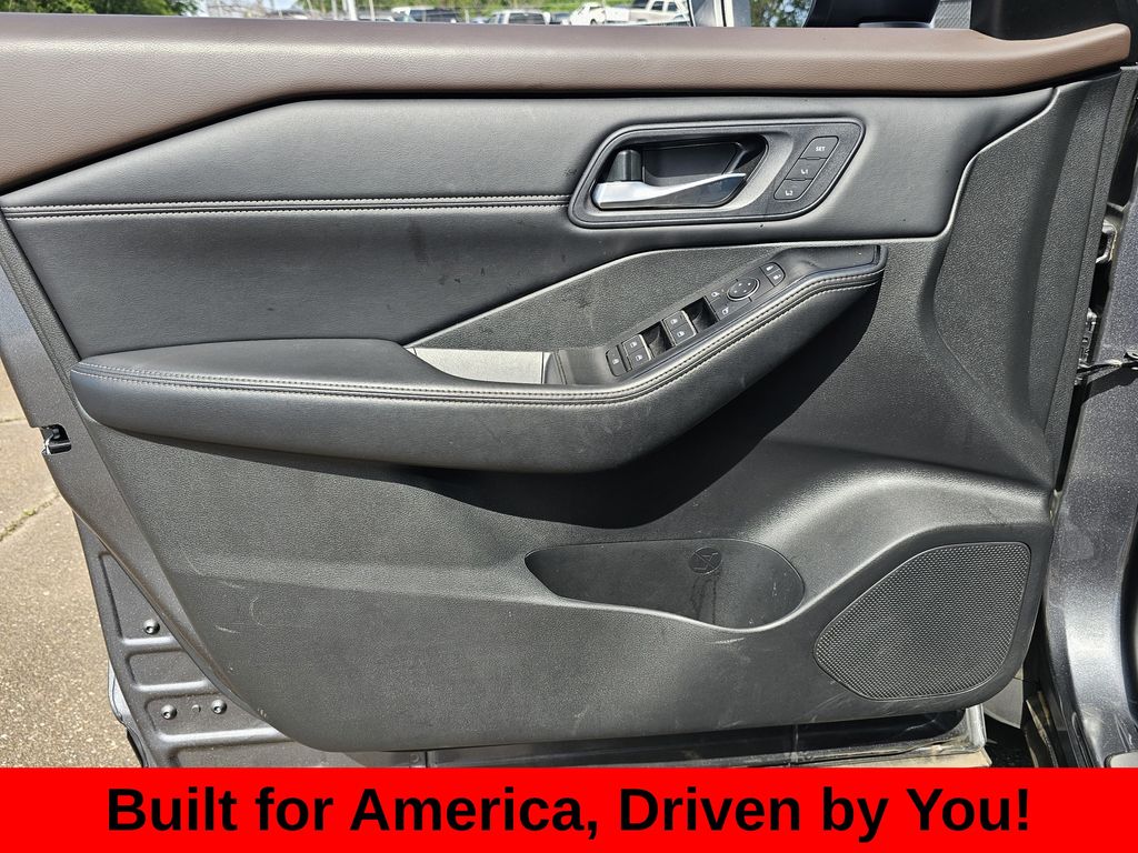 2023 Nissan Rogue SL - Photo 16