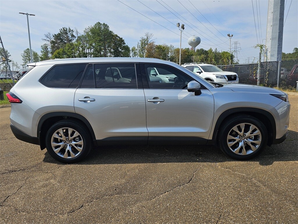 2024 Toyota Grand Highlander Limited photo 2