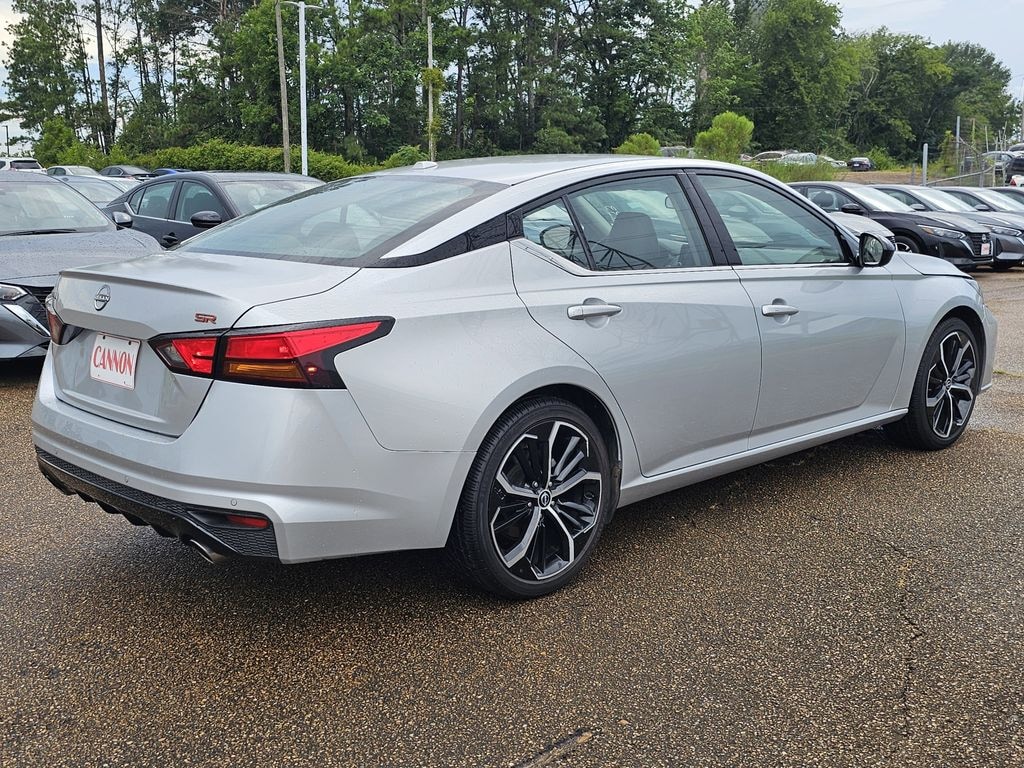 Used 2024 Nissan Altima 2.5 SR Sedan