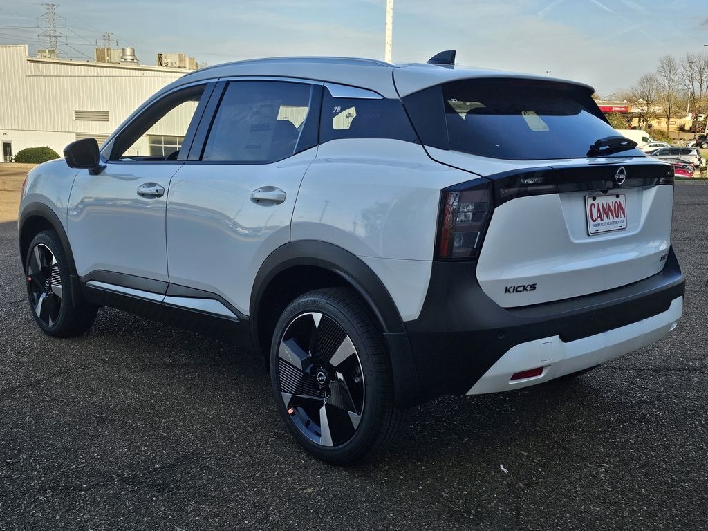 New 2026 Nissan Kicks SR SUV