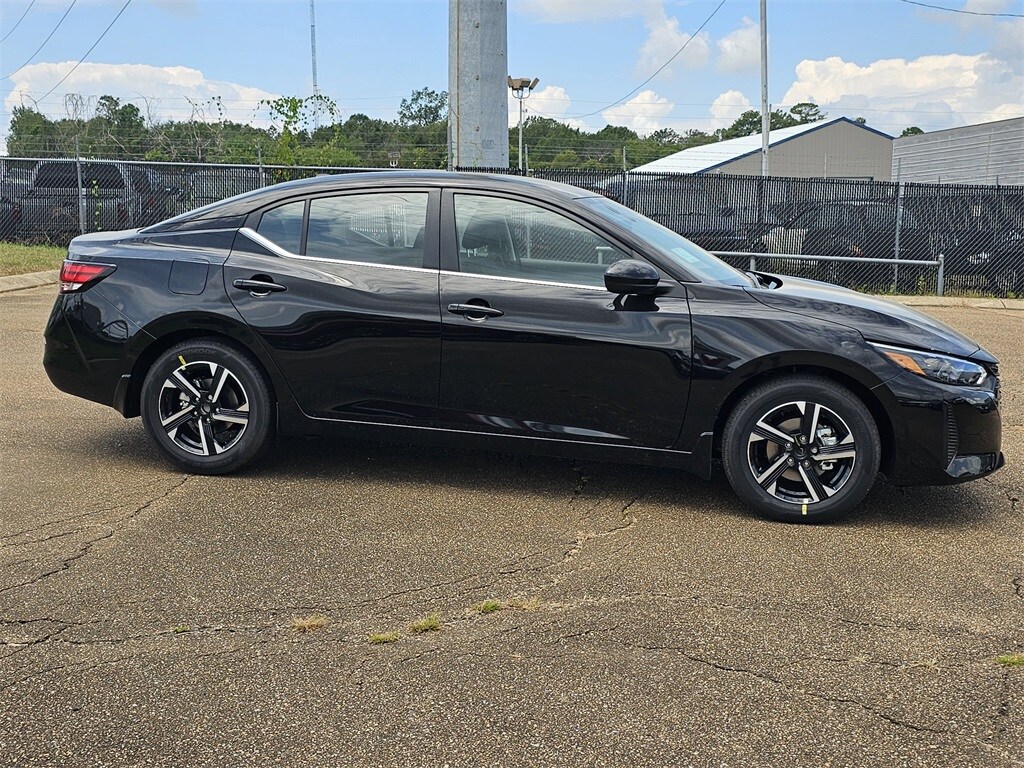 2025 Nissan Sentra SV photo 3